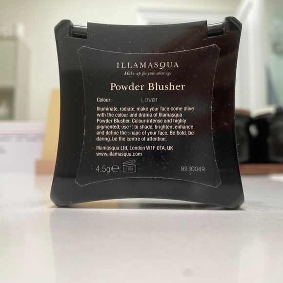 Illamasqua Blush - Lover - Picture 4 of 5